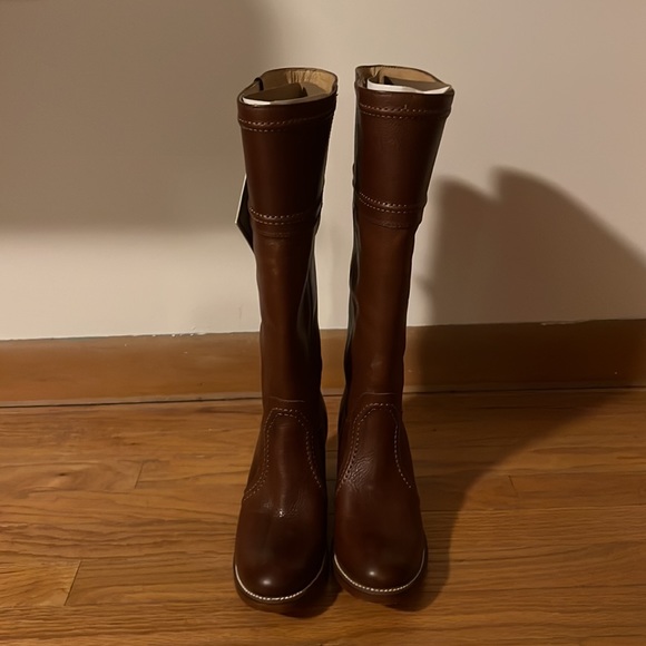 Frye Women’s Boots - Picture 2 of 12